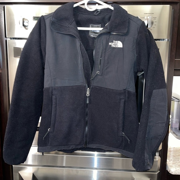 The North Face Jackets & Blazers - Women’s the north face Denali 2 Long Sleeve Fleece Jacket size small